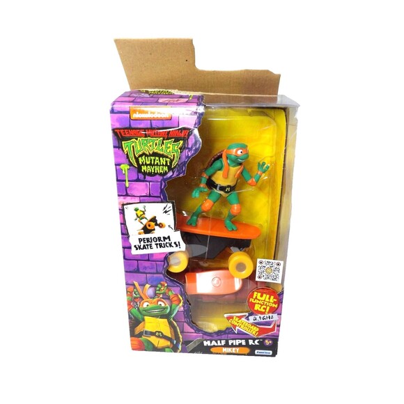Teenage Mutant Ninja Turtles Mutant Mayhem Mikey Half Pipe RC Skateboard NOB - Picture 1 of 9